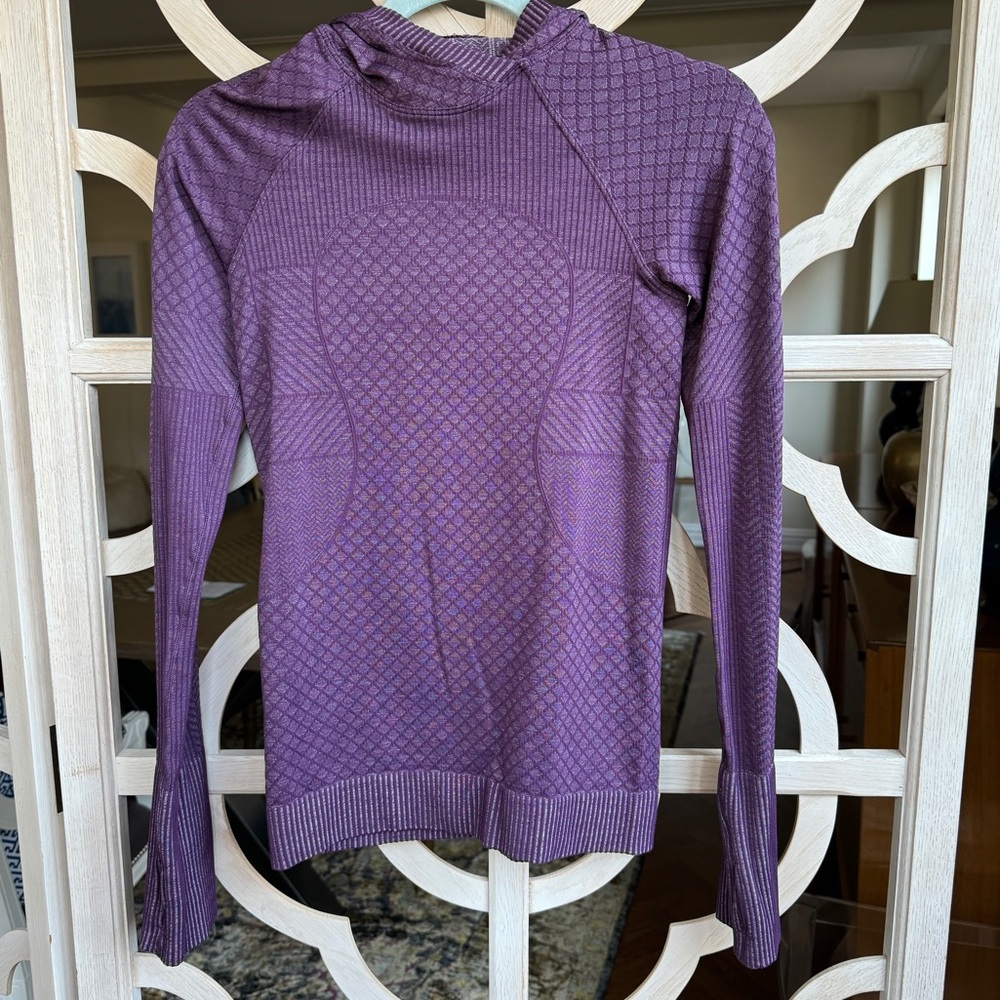 Lululemon size 4 purple exercise top with hoodie